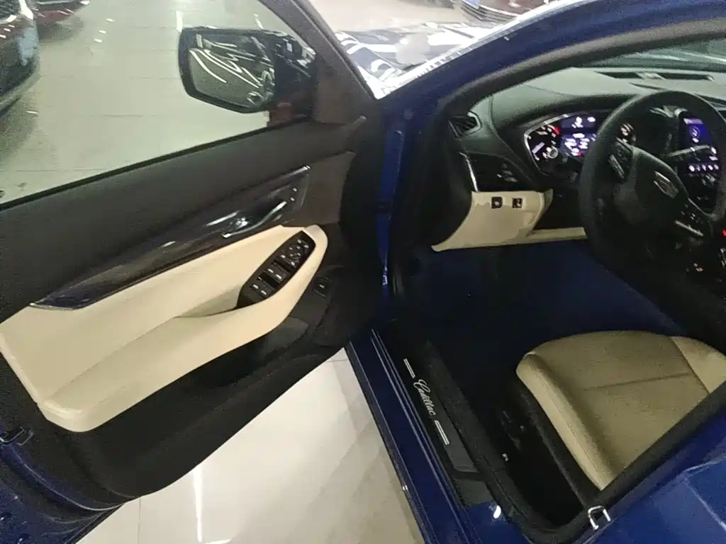 Cadillac CT5 2020 2020 28T Fashion Model