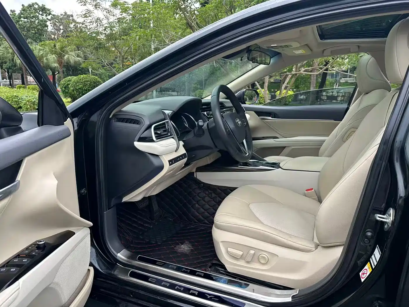 Toyota Camry 2018 2.0G Luxury Edition фото 6
