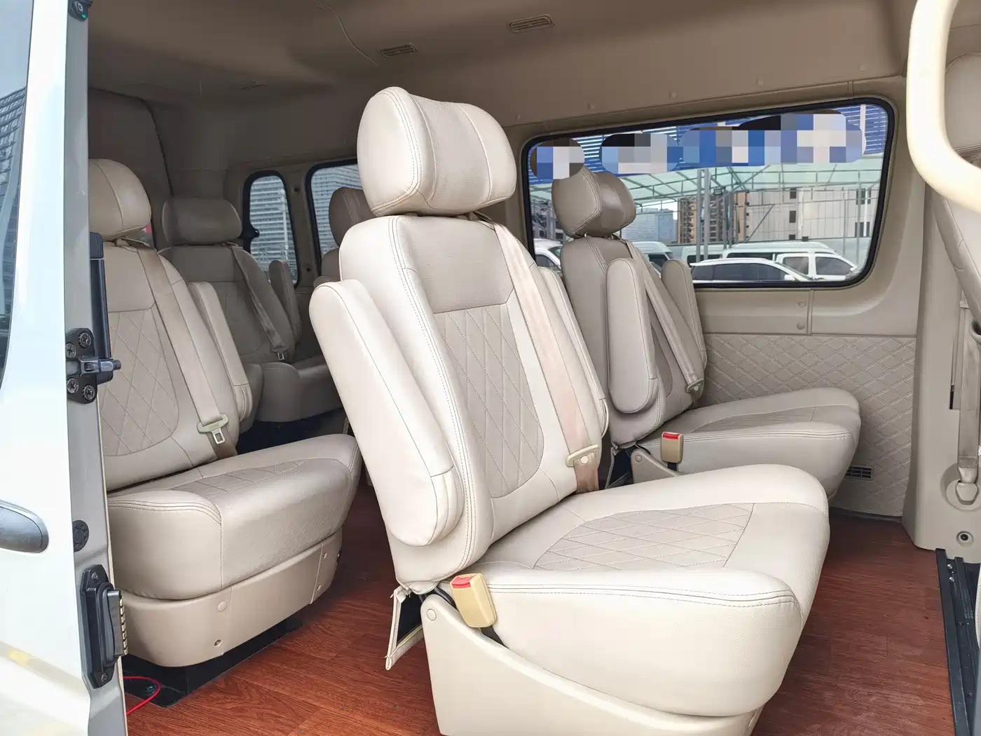 Foton Tuyano 2023 2023 2.0T Passenger Luxury Manual Long Wheelbase Medium Roof Single Rear Tire 9-Seater