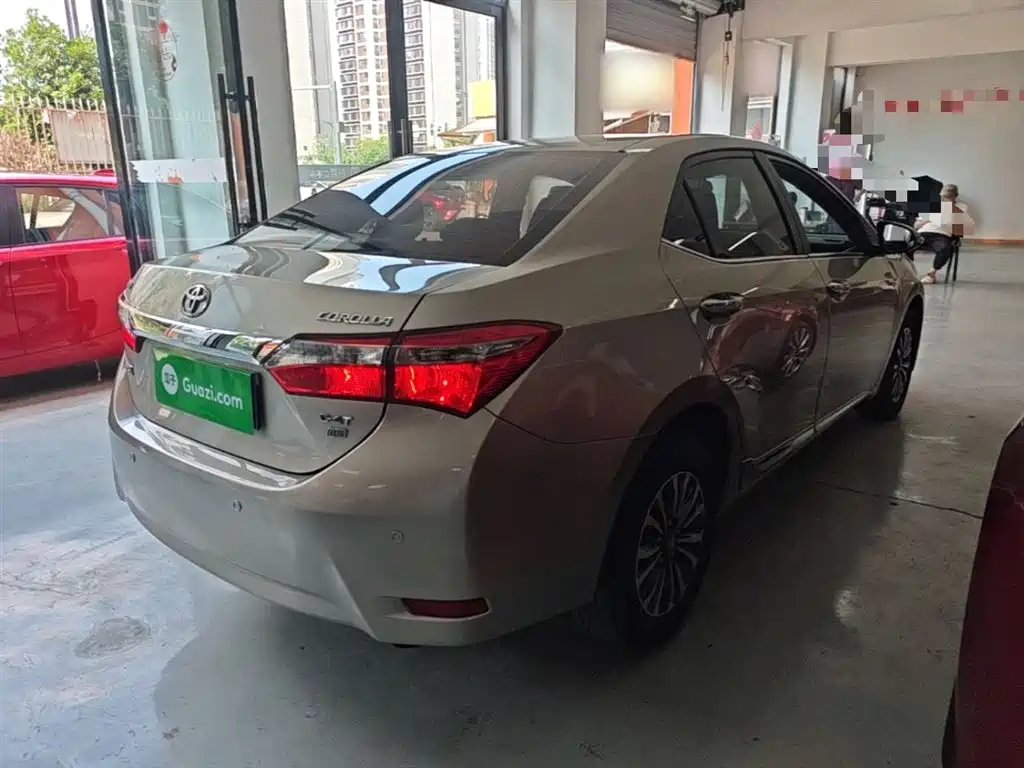 Toyota Corolla 2017 Facelift 1.2T S-CVT GL-i фото 7