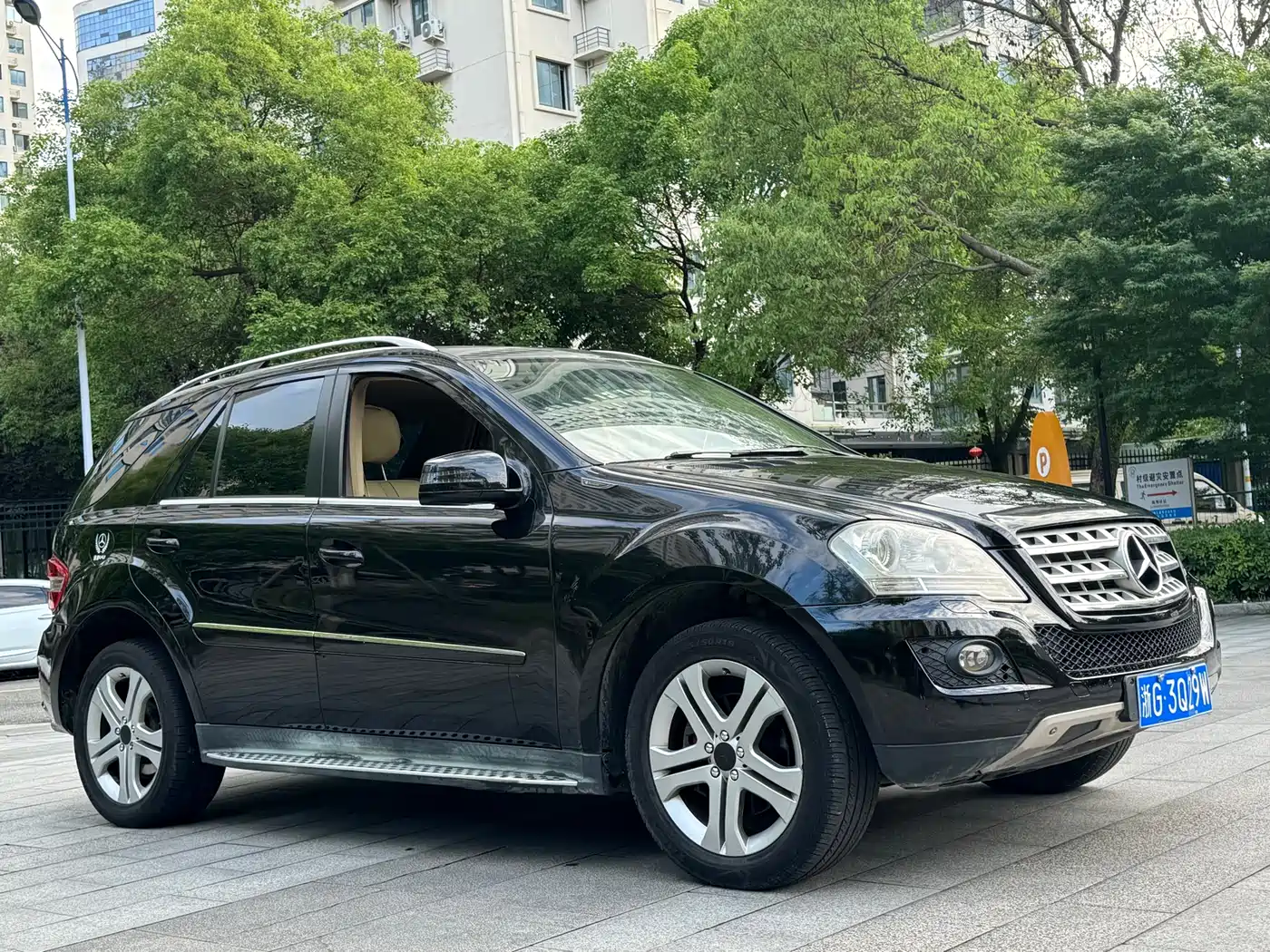 Mercedes-Benz M-Class 2010 ML 350 4MATIC Luxury фото 3