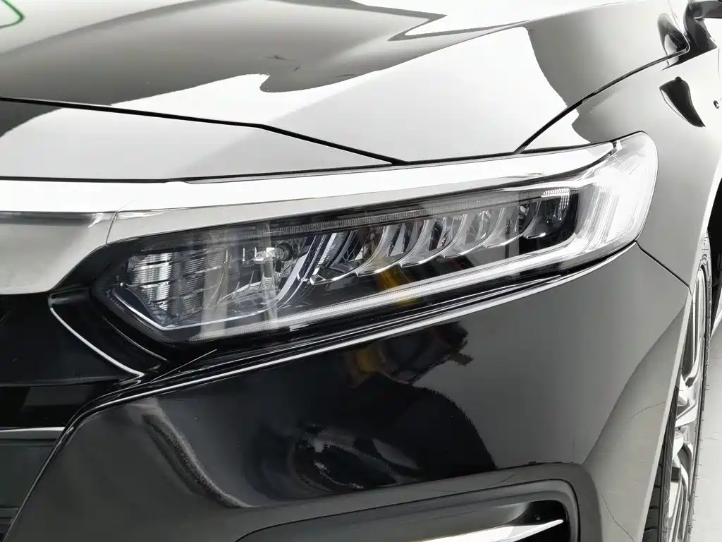Photo 7 - Honda Accord