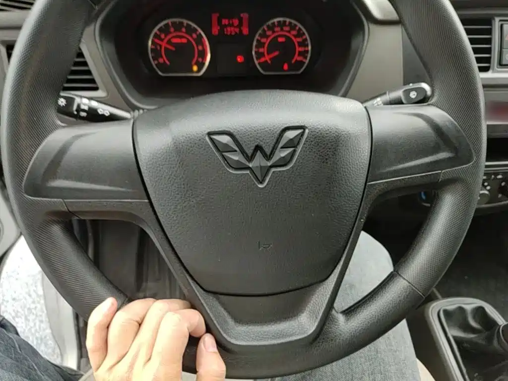 Wuling Motors Wuling Rongguang S 2023 2023 1.5L Base 5/7 Seater