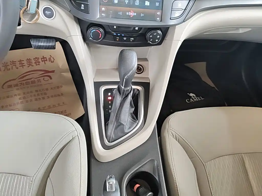 Фото 14 - Buick Excelle