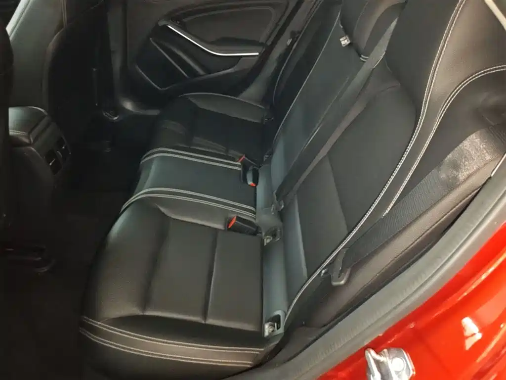 Mercedes-Benz GLA 2018 GLA 200 Fashion фото 17
