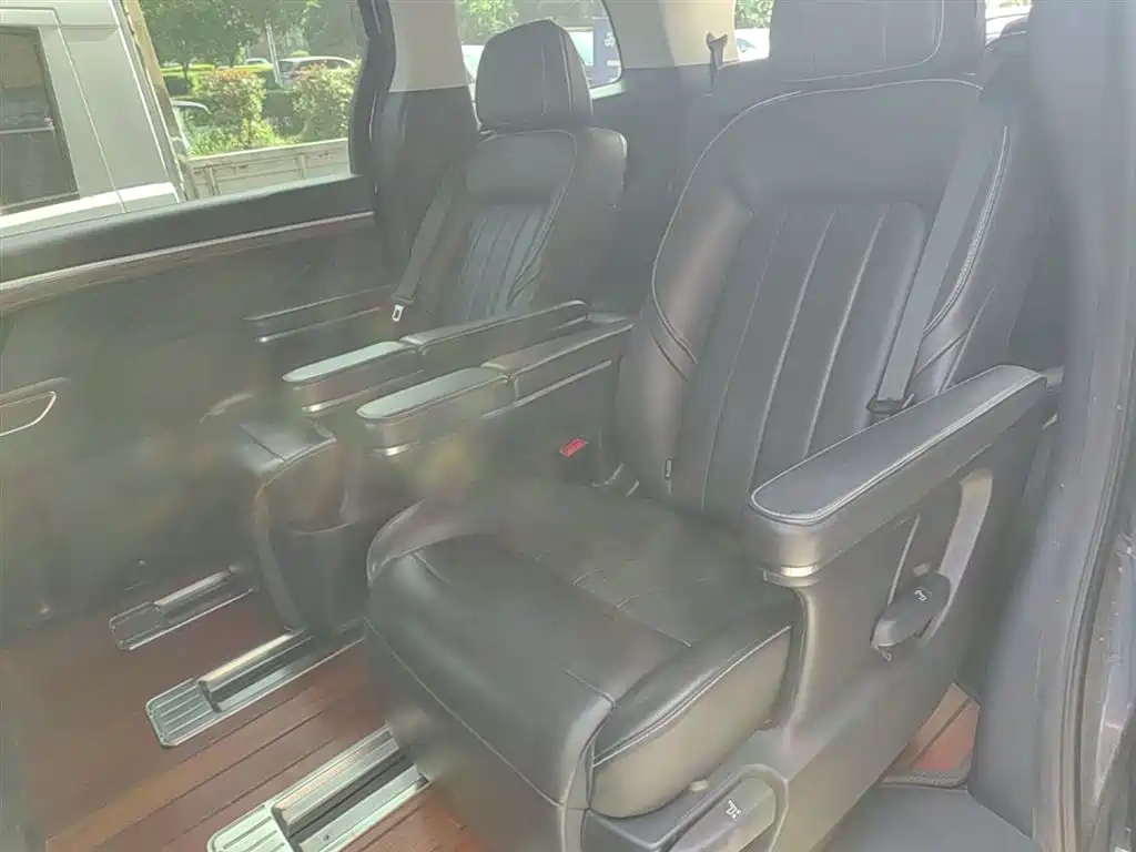 GAC Trumpchi Trumpchi M8 2020 Pilot 390T Prestige Edition фото 17