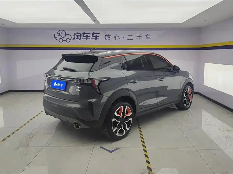 Lynk & Co 06 2020 1.5T Halo фото 3