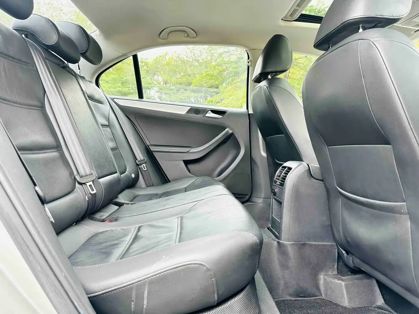 Volkswagen Sagitar 2014 1.4TSI Automatic Luxury фото 12