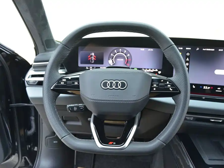 Фото 9 - Audi A6L