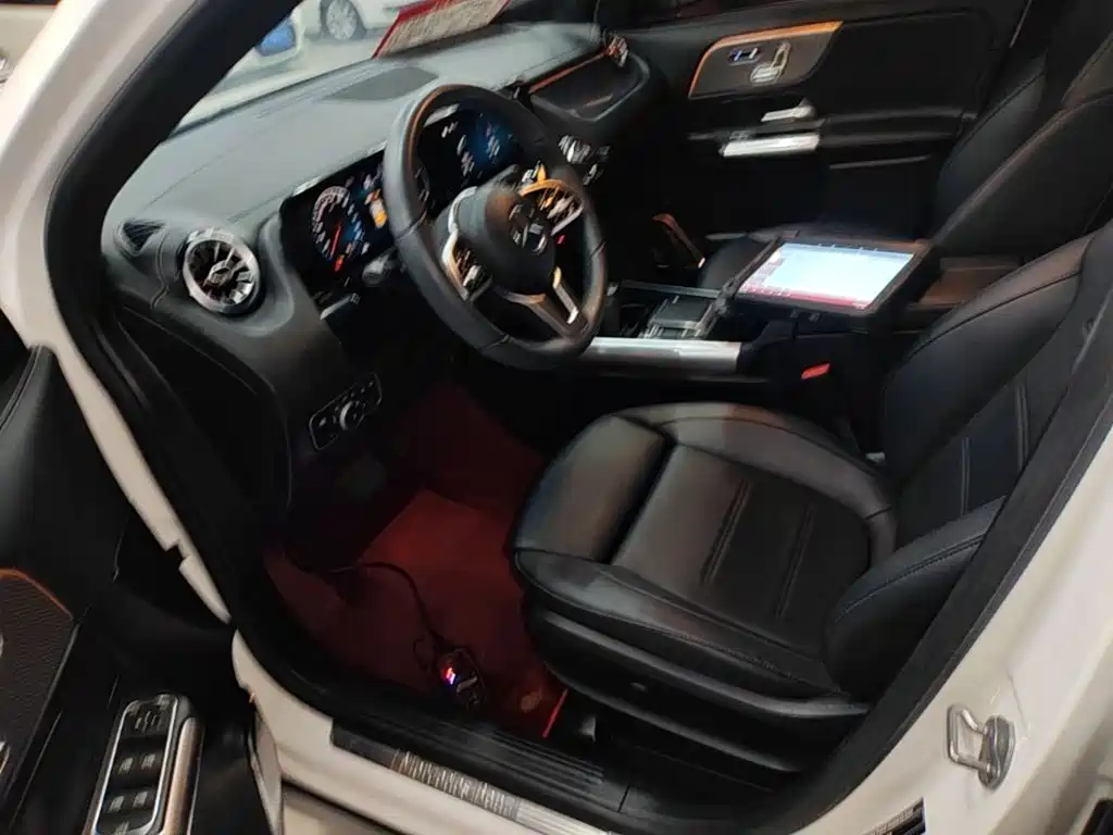 Mercedes-Benz GLA 2024 2023 Facelift GLA 200