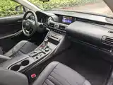 Фото 12 - Lexus IS