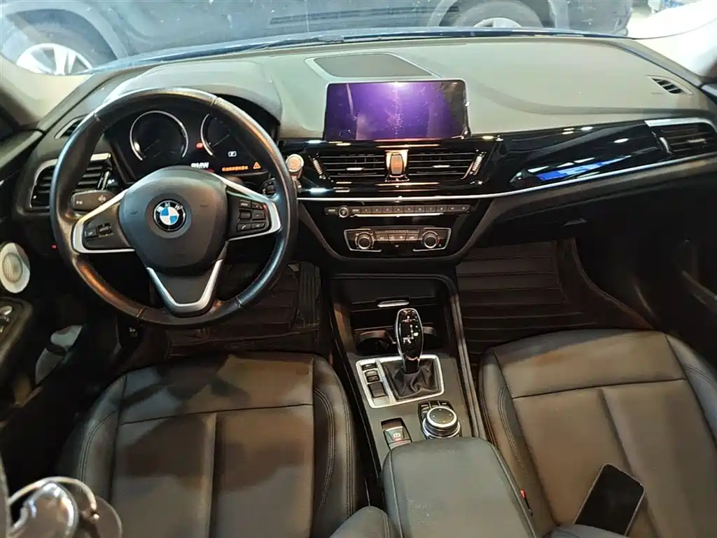 BMW 1-SERIES