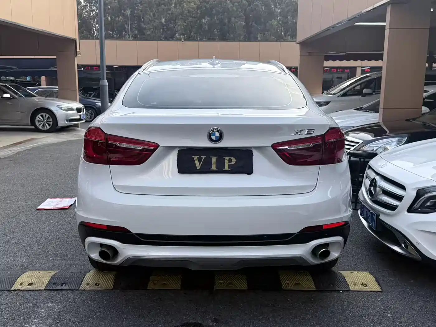 BMW X6 2015 xDrive28i фото 9
