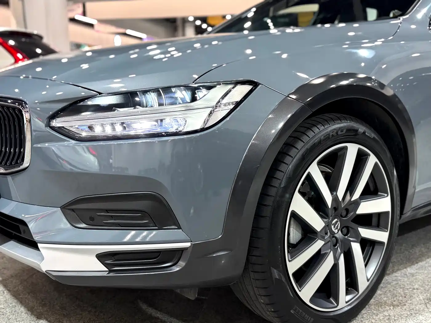VOLVO V90