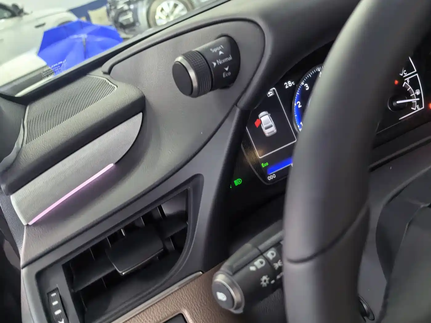 Lexus ES 2025 200 Ultimate Edition фото 22