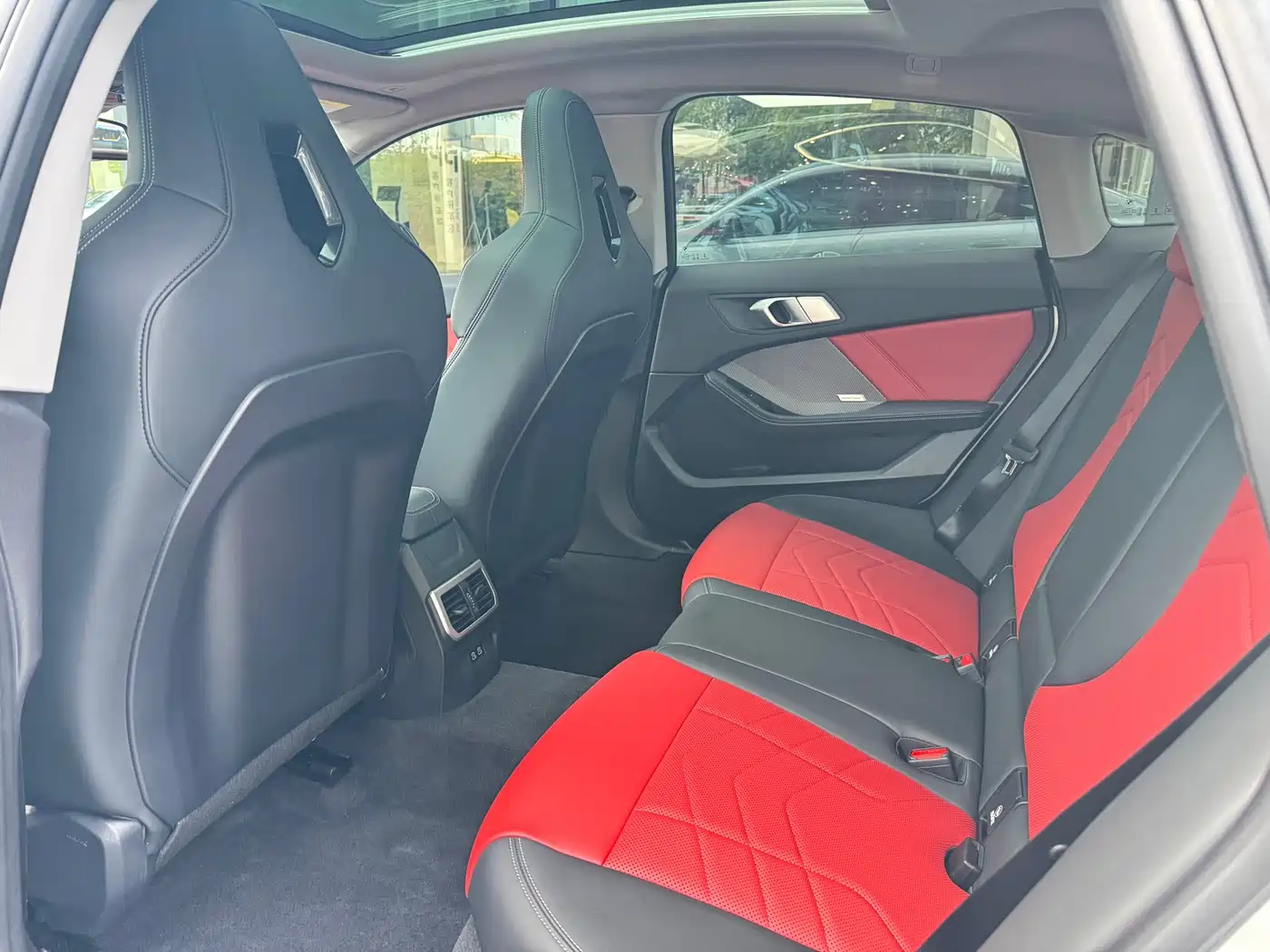 BMW 2 Series 2025 225L M Sport Moonlight Package фото 8
