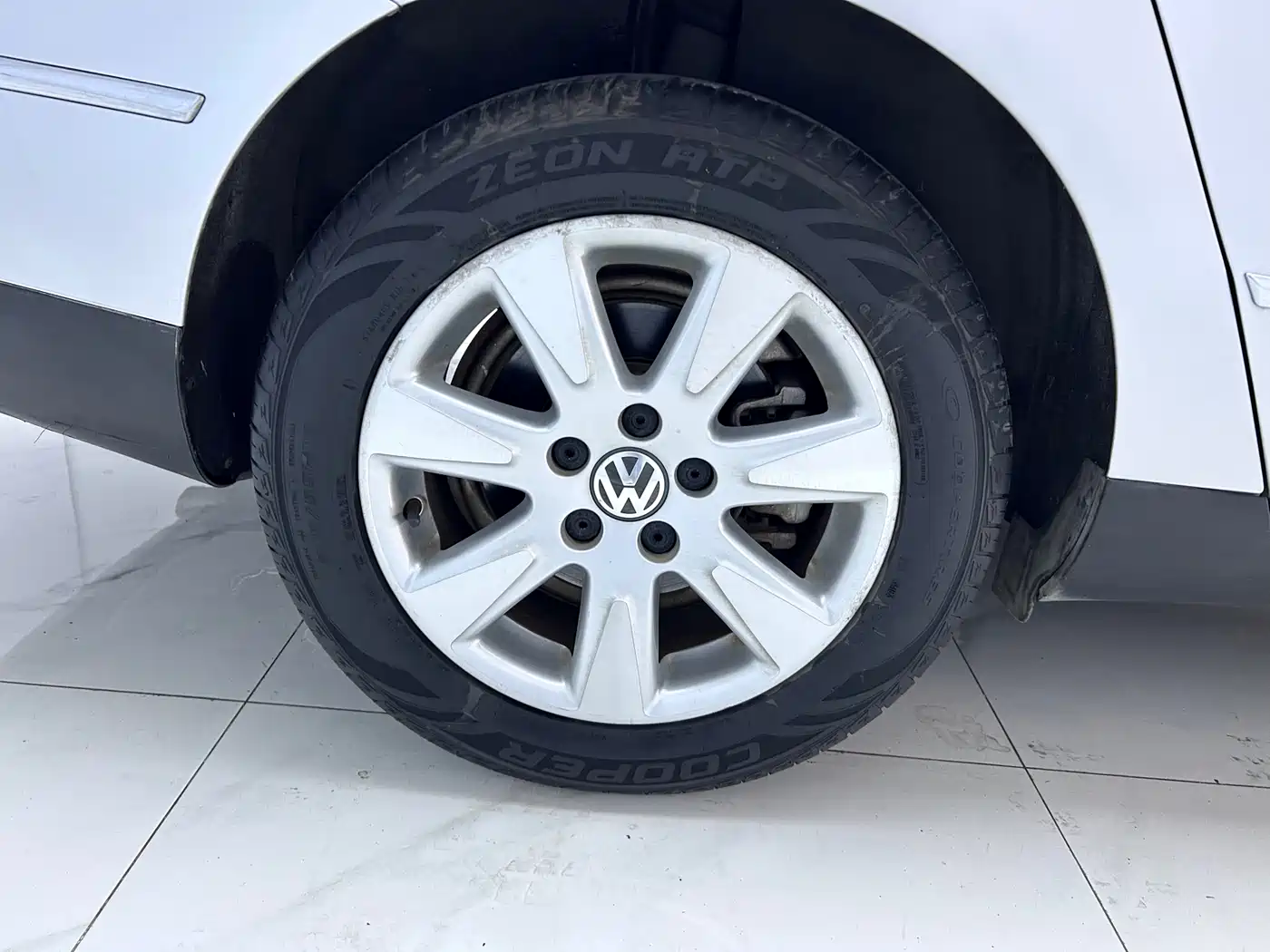 Volkswagen Magotan 2009 1.8TSI DSG Comfort фото 24