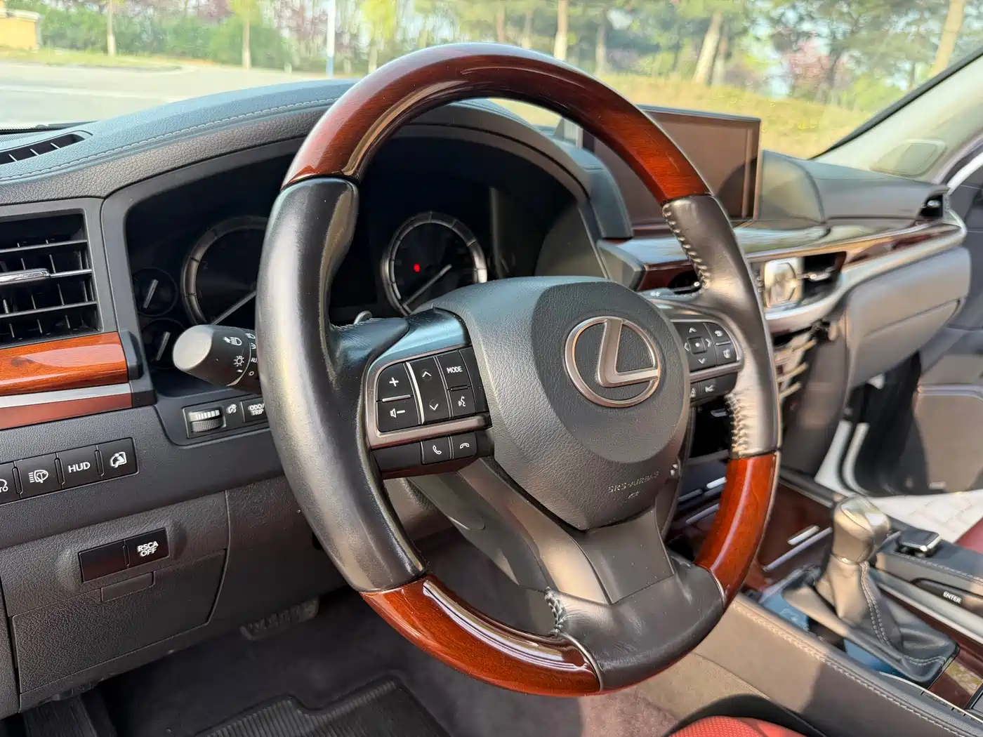 Lexus LX 2017 570 Prestige Luxury фото 16