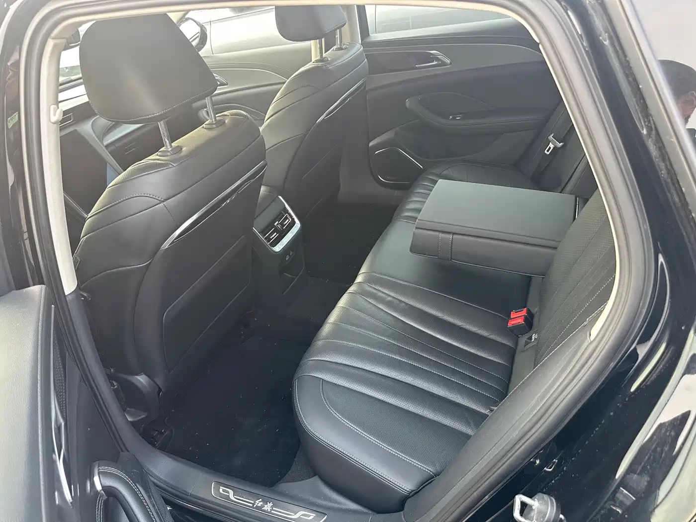 Hongqi H5 2023 2.0T Auto Smart Connect Flag Enjoy фото 7