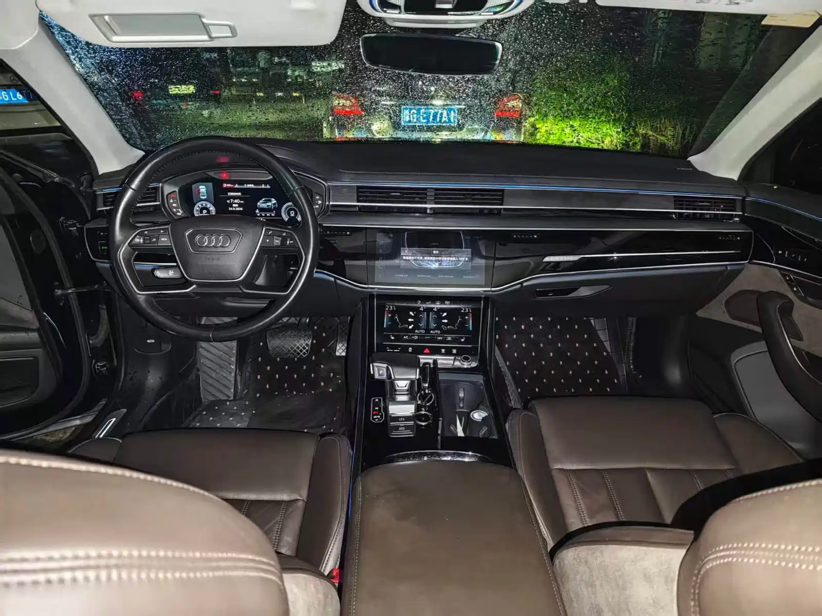 صورة 4 - Audi A8