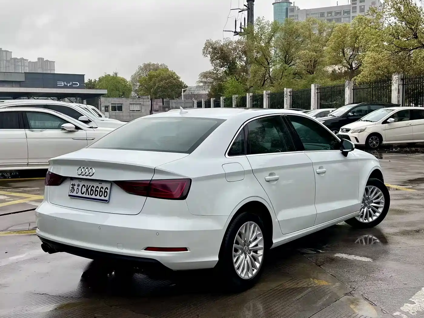 Audi A3 2016 Limousine 35 TFSI Leadership фото 6