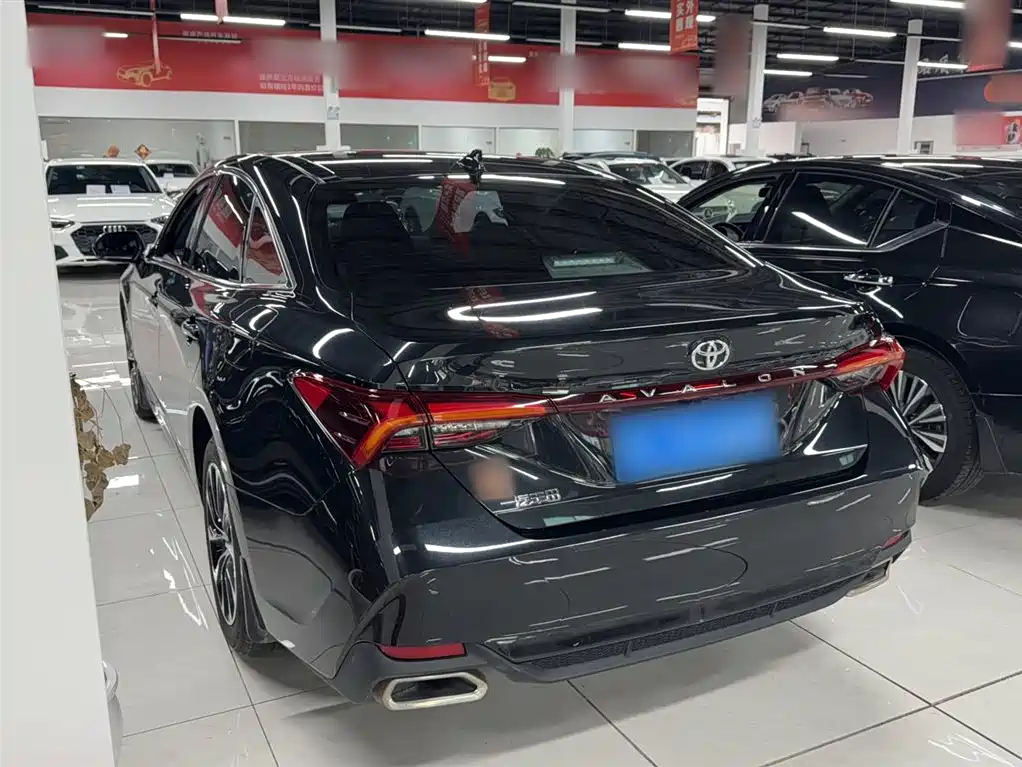 Toyota Avalon 2023 2.0L Premium Selection фото 7
