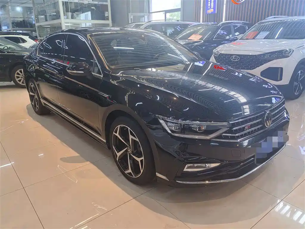 Volkswagen Magotan 2023 Model 2 Million Commemorative Edition 330TSI DSG Luxury фото 2