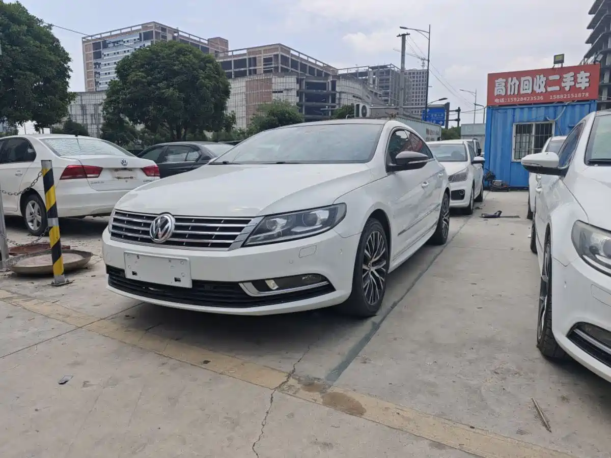 Volkswagen FAW-Volkswagen CC 2013 2.0TSI Luxury фото 2