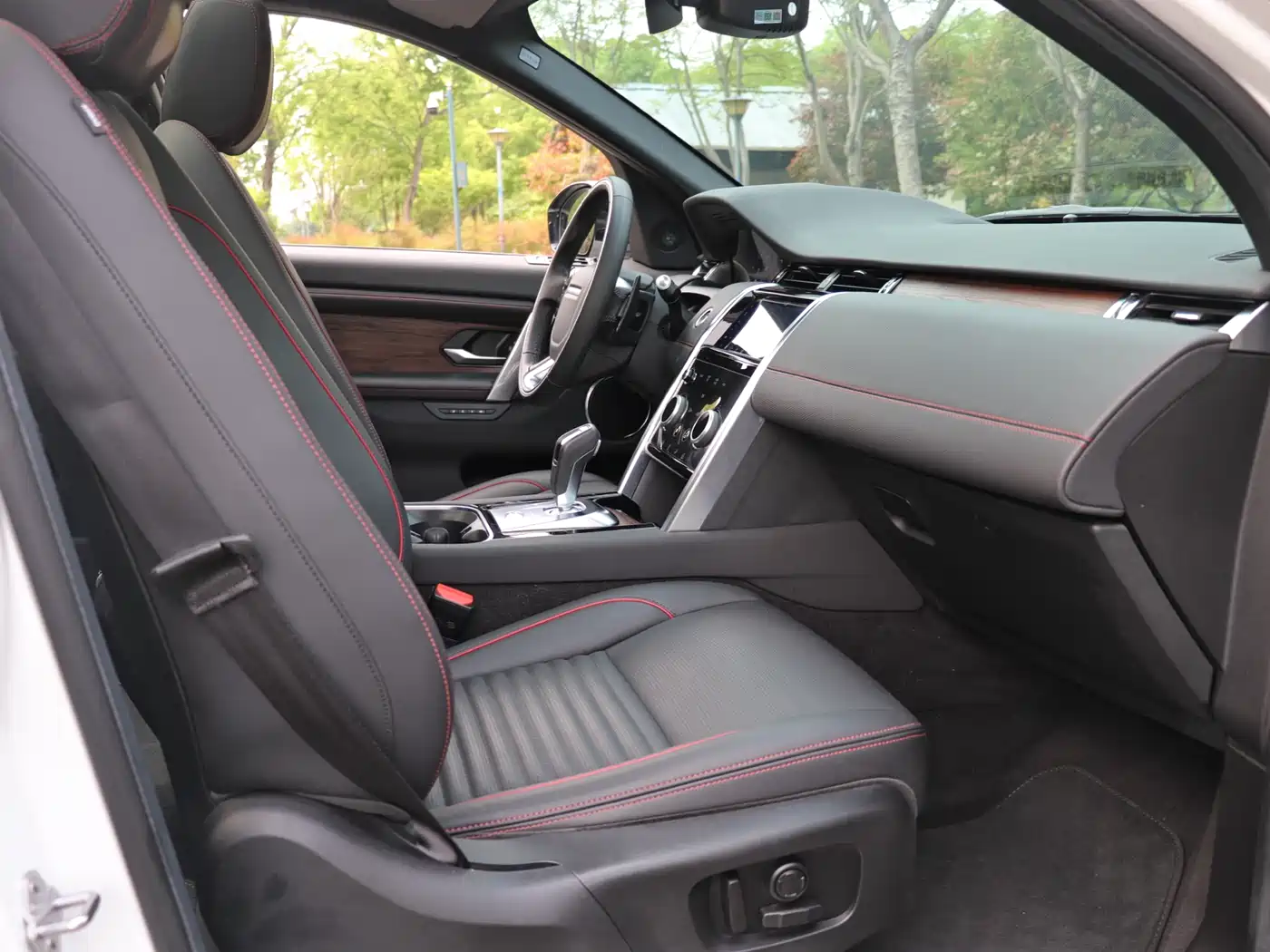 Land Rover Discovery Sport 2020 249PS R-Dynamic Performance Tech 7-seater фото 13