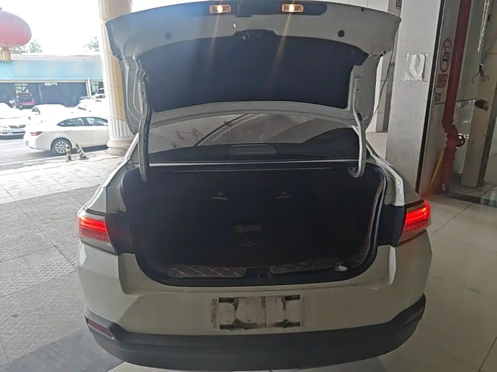 Venucia D60 2021 2020 1.6L XE CVT Premium Edition