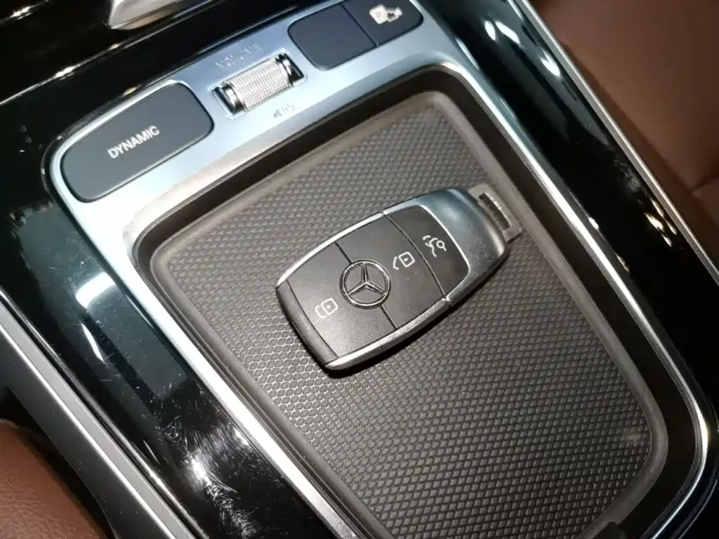 Mercedes-Benz GLB 2025 GLB 220 Dynamic фото 9