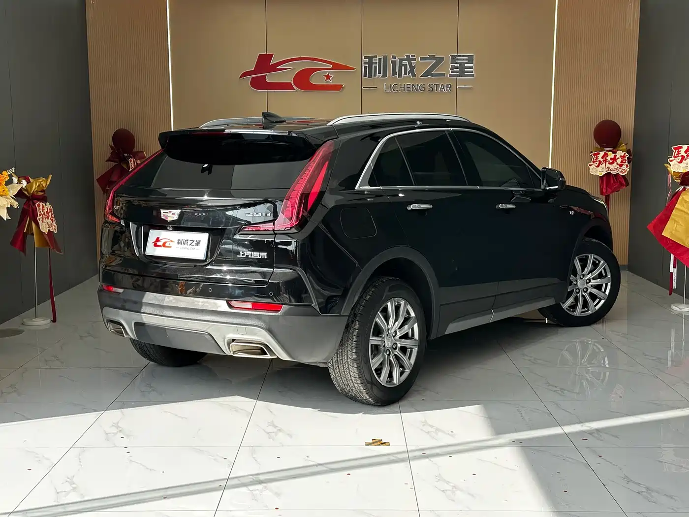 CADILLAC XT4