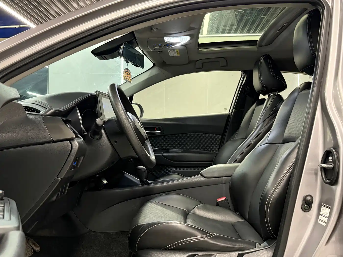 Toyota IZOA 2021 2.0L Yixiang Edition фото 8