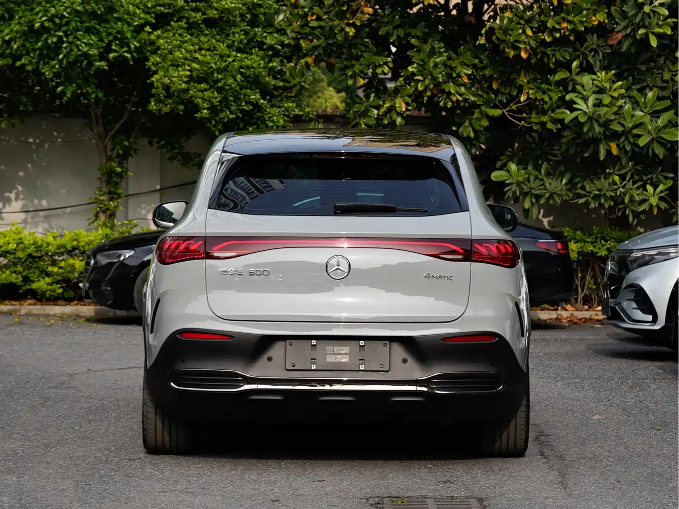 MERCEDES-BENZ EQE SUV