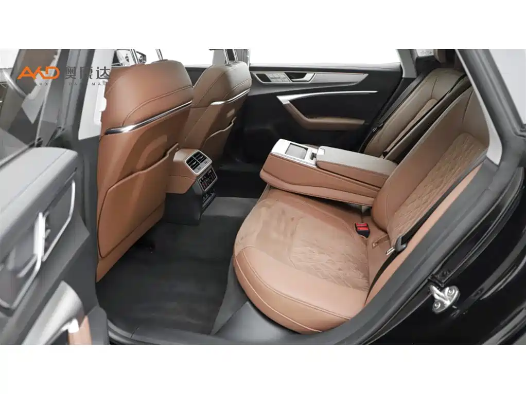 Audi A7L 2024 45 TFSI quattro Premium Luxury фото 7