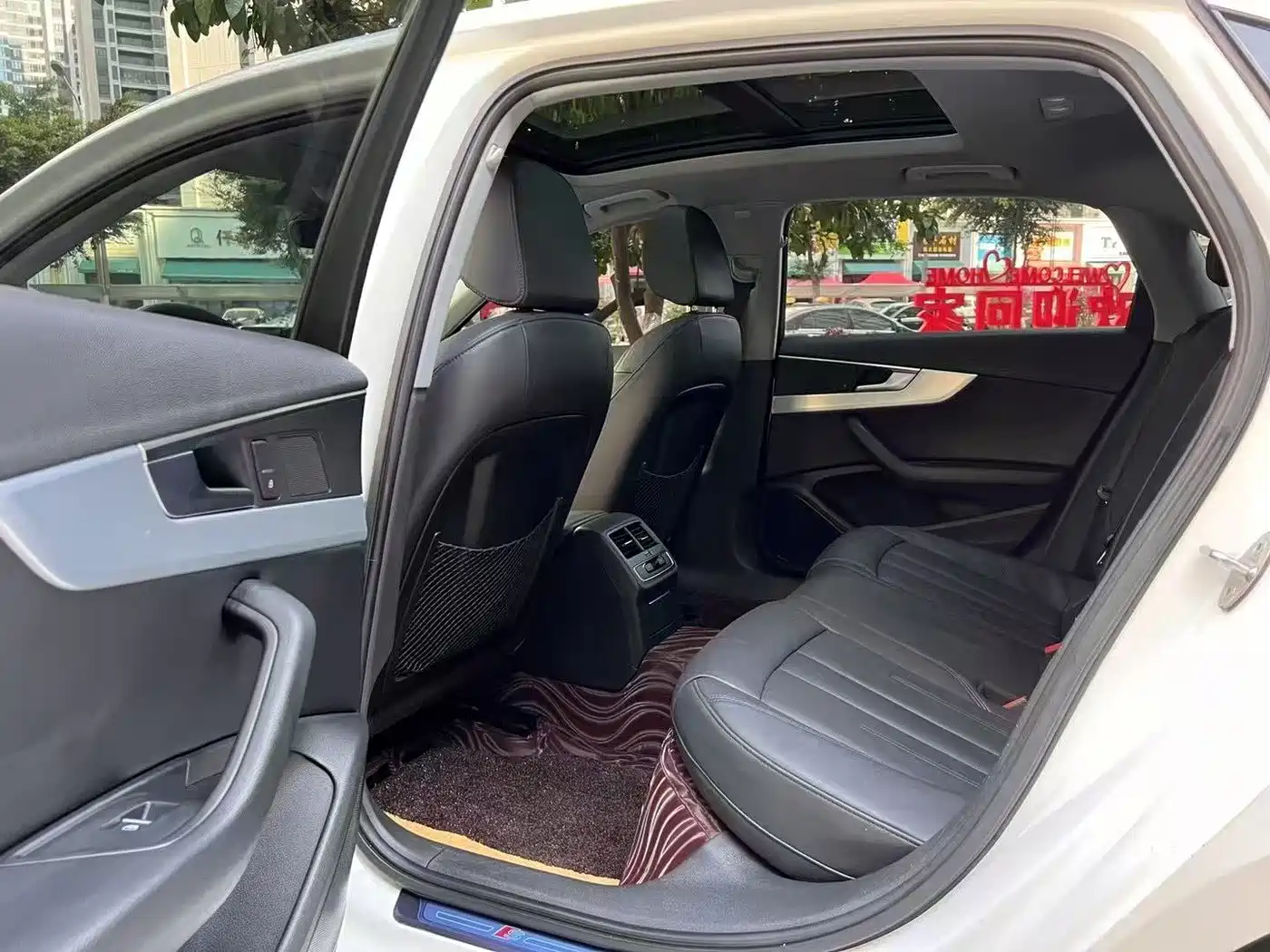 Фото 8 - Audi A4L