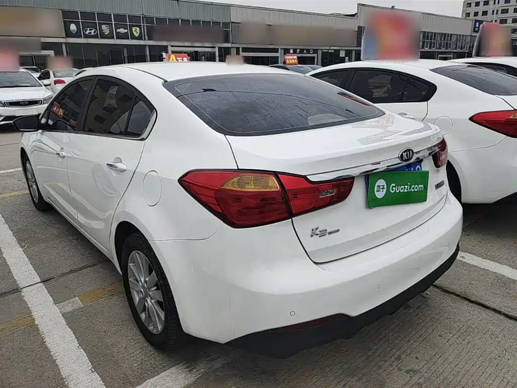 Kia K3 2015 1.6L Automatic GLS фото 5