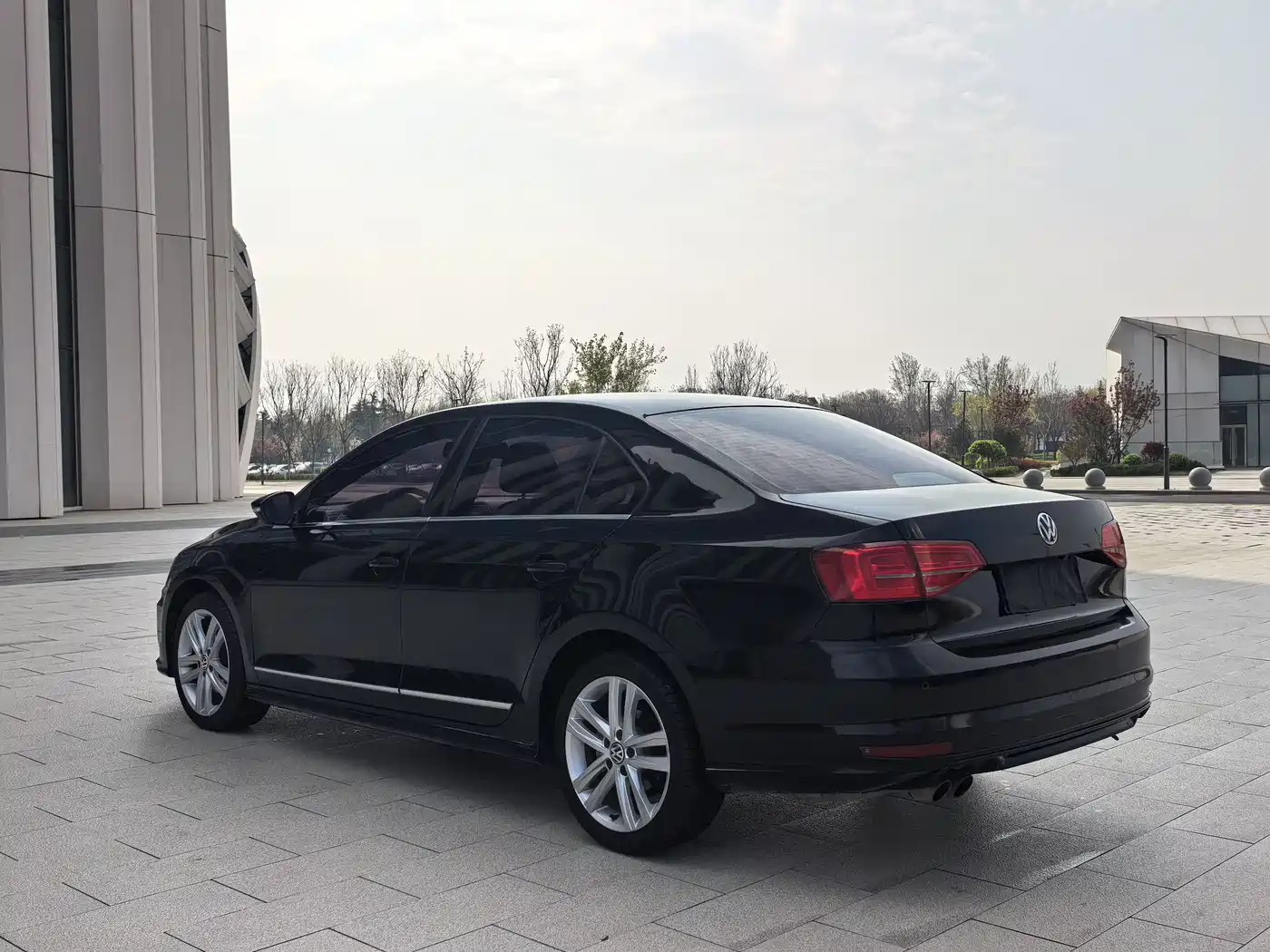 Volkswagen Sagitar 2018 280TSI DSG Spark Edition фото 4