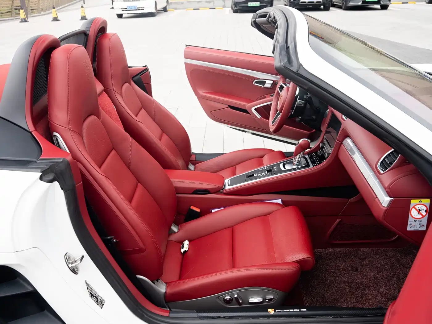 Porsche 718 2019 Boxster T 2.0T фото 11