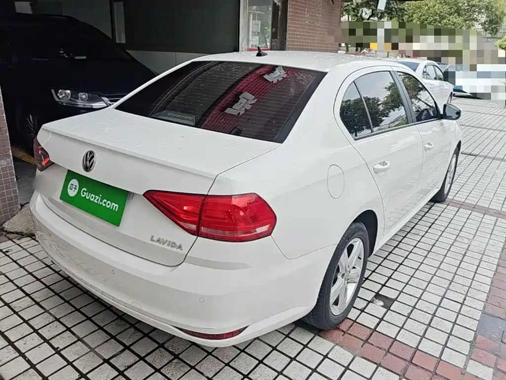 Volkswagen Lavida 2017 1.6L Automatic Trend Edition фото 7