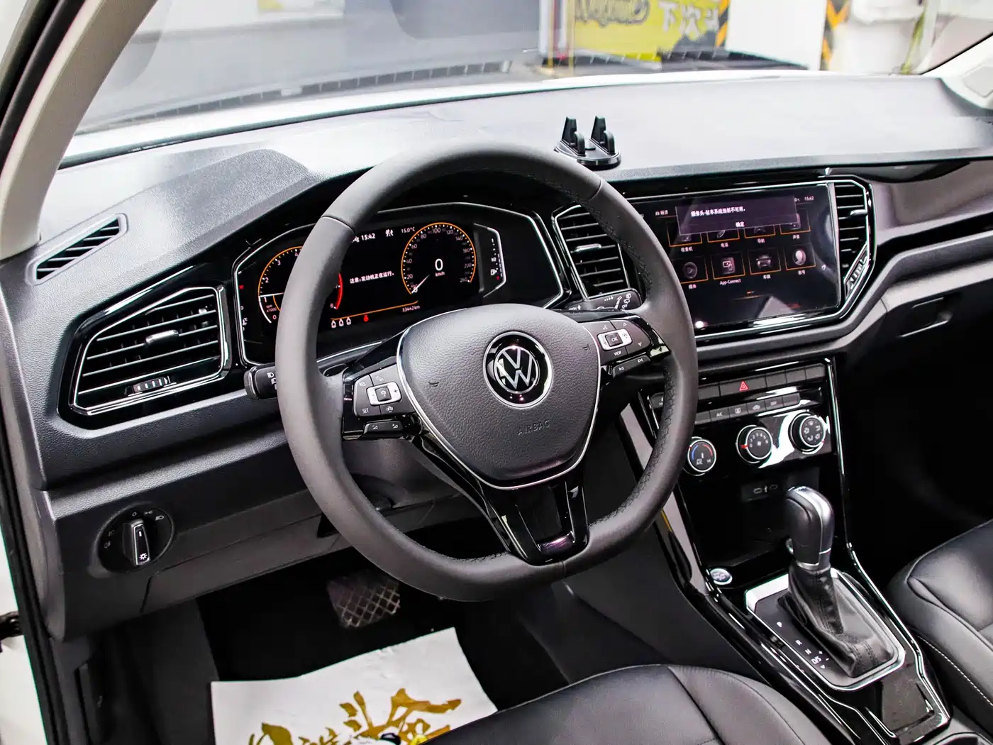 Volkswagen T-ROC 2022 280TSI DSG 2WD Elite PLUS фото 5