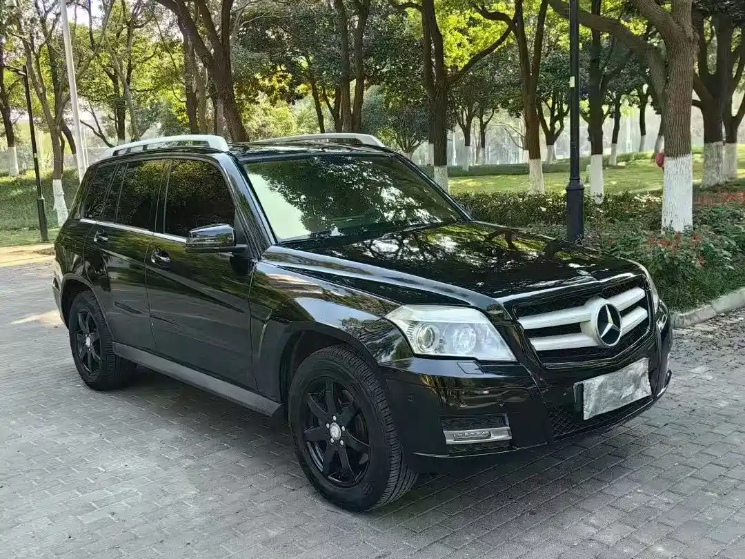 Mercedes-Benz GLK-Class (Import) 2011 GLK 300 4MATIC Fashion