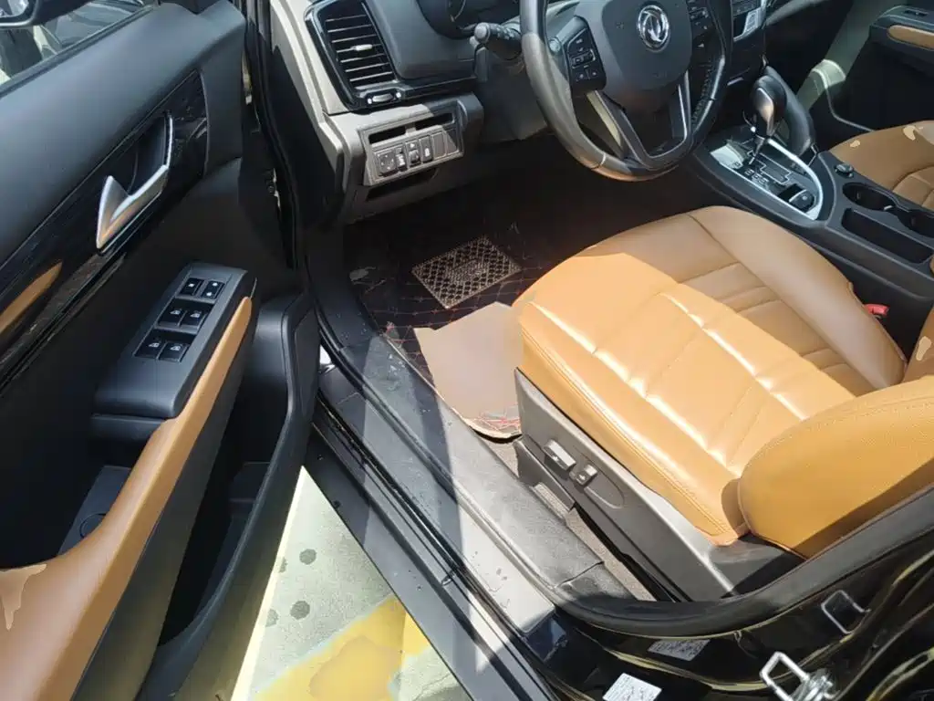 Dongfeng Fengdu MX5 2017 2016 2.0L Automatic Flagship Edition