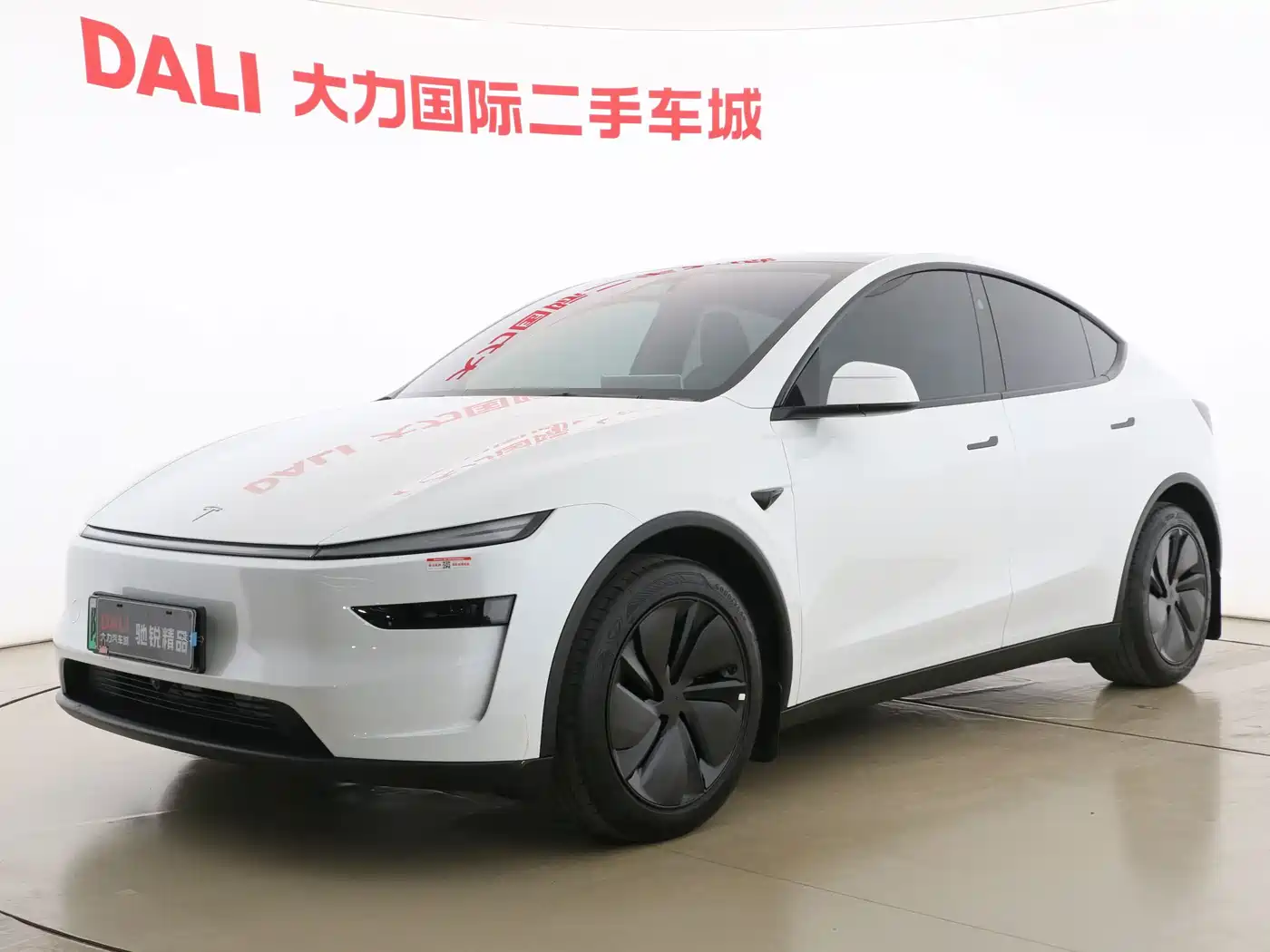 Tesla Model Y 2025 Rear-Wheel Drive
