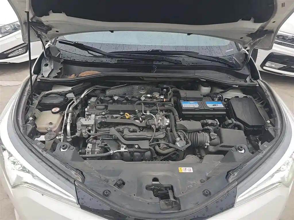 Toyota C-HR 2020 Model 2.0L Leading фото 19