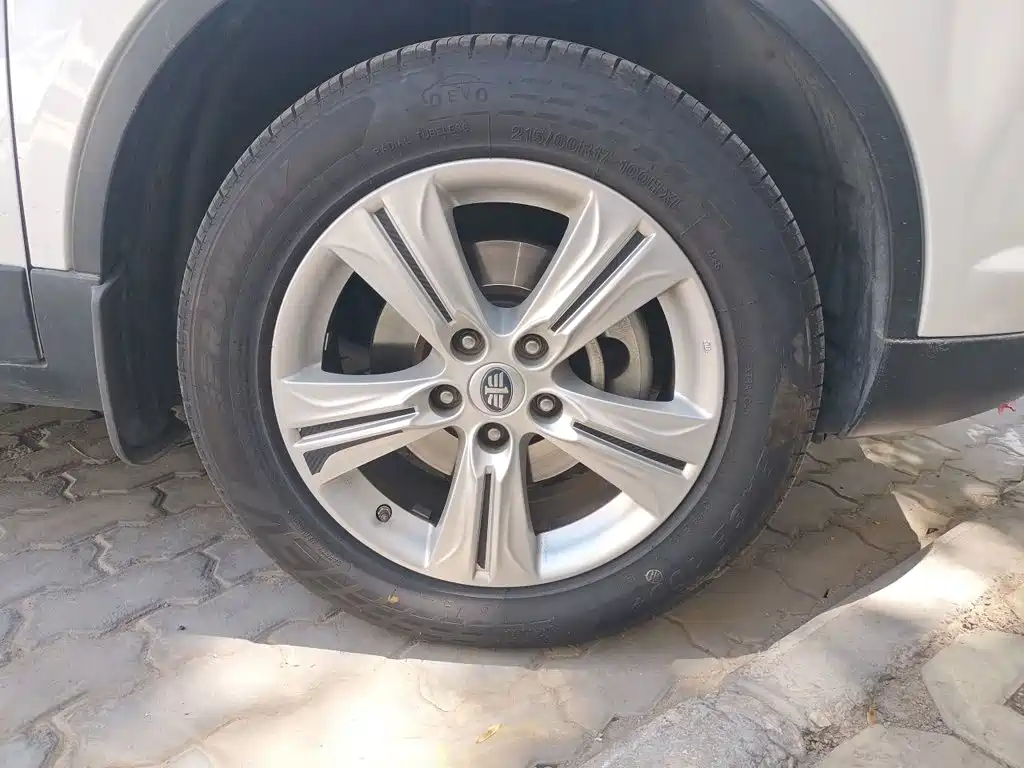 Besturn X80 2015 2015 2.0L Manual Luxury
