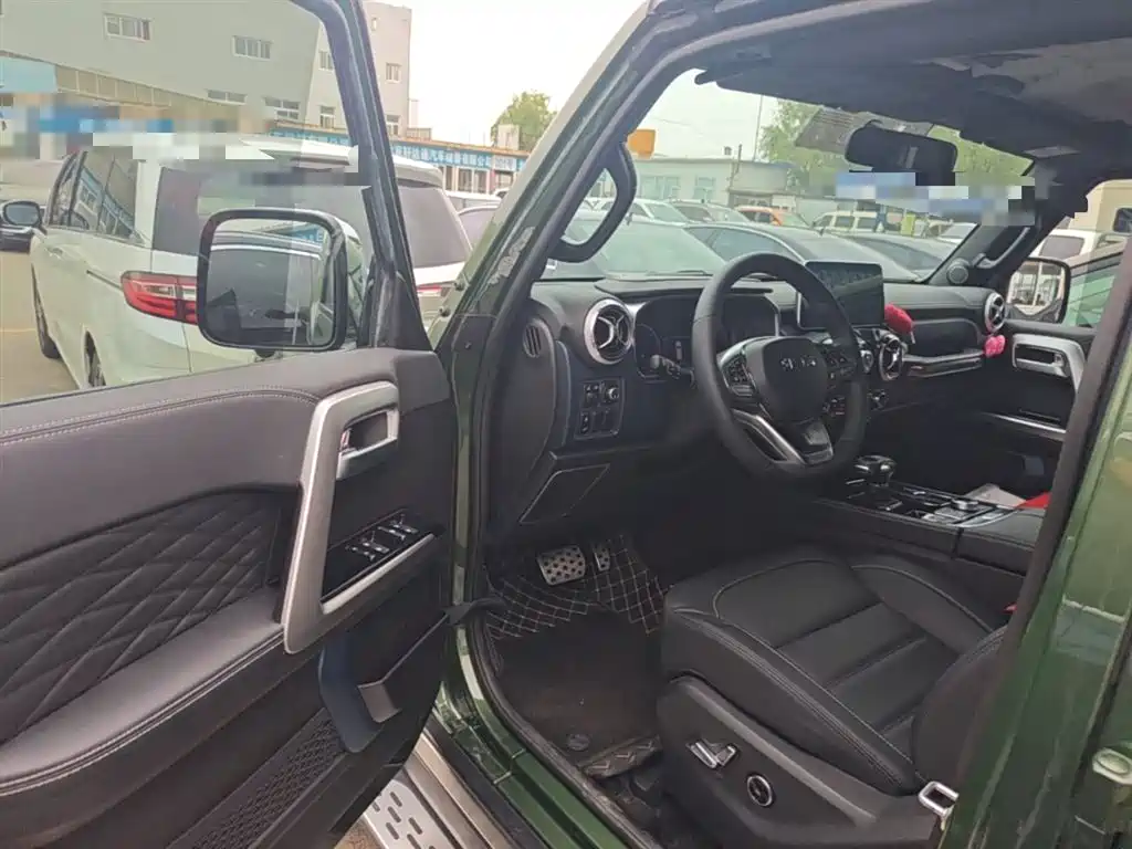 BAIC ORV Beijing Offroad BJ40 2024 2.0T Urban Hunter Glory Edition фото 16