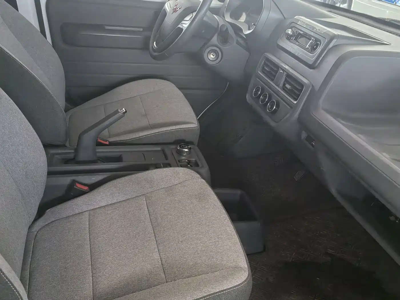 Wuling Motors Wuling Yangguang 2025 2024 300KM Comfort Bus Version 75kW
