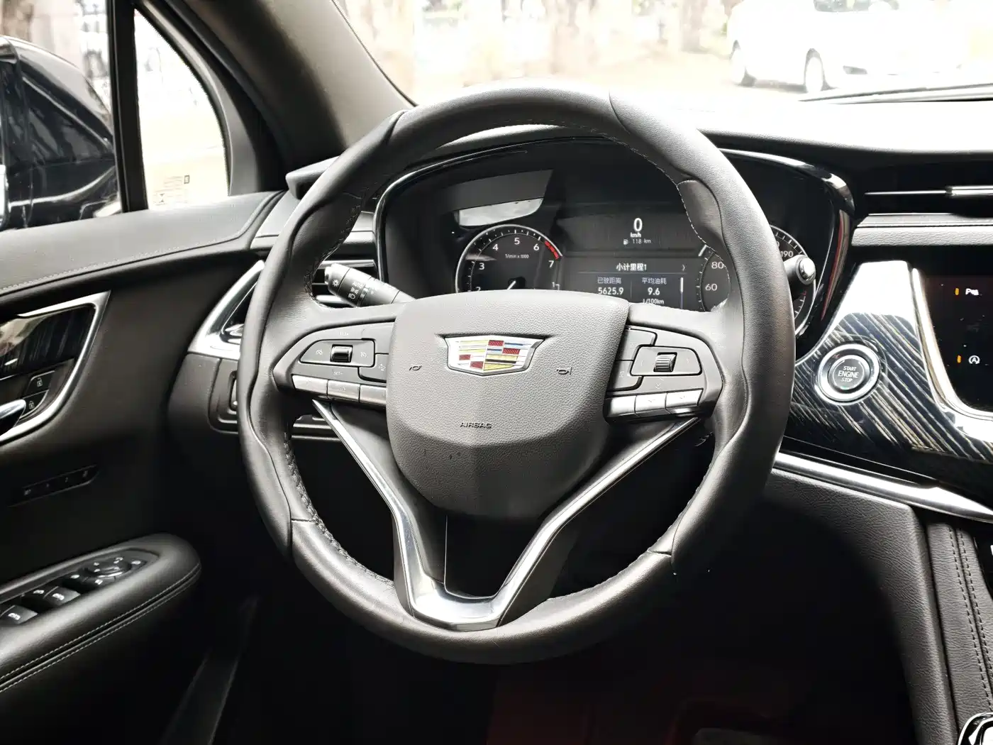 Cadillac XT6 2022 2.0T 6-Seater 2WD Luxury Edition фото 17