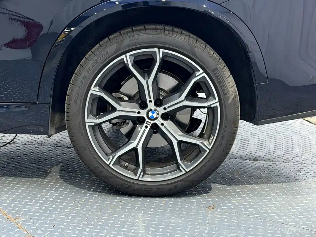 BMW X5 2026 2025 Model xDrive 30Li Exclusive M Sport Blackout Package